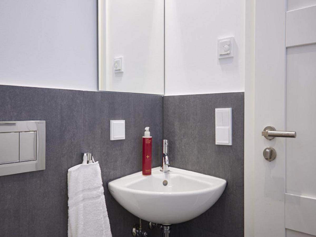 Reetland Am Meer - Luxus Reetdachvilla Mit 3 Schlafzimmern, Sauna Und Kamin F15 德兰斯克 外观 照片